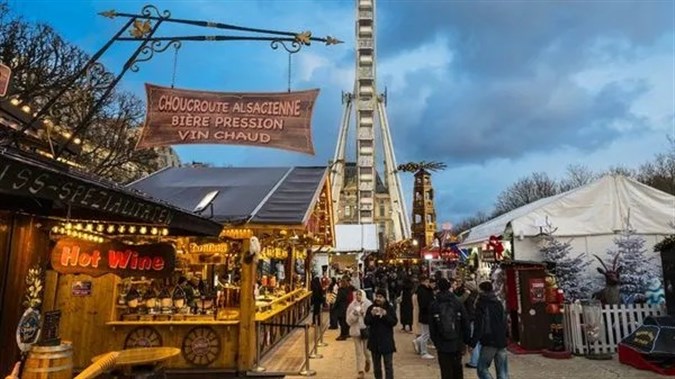 Royal Winter and Christmas Splendors Advent Along the Seine Aboard a Paddlewheel Boat
